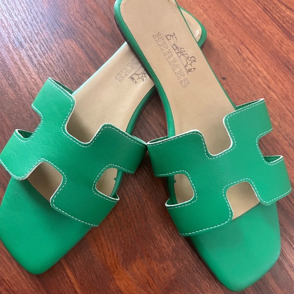 Green sandals - Picture 1 of 5